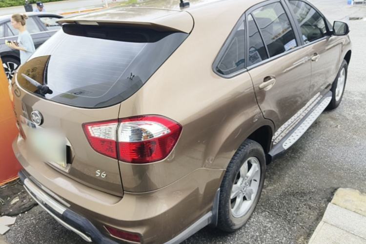 Used BYD S6 2014 2.0L Manual Elite Version 5 Seats Rear Right 45 Deg