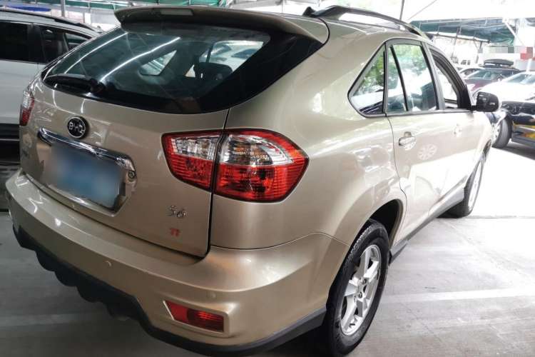 Used BYD S6 2014 1.5TI Manual Luxury 5-Seater Rear Right 45 Deg