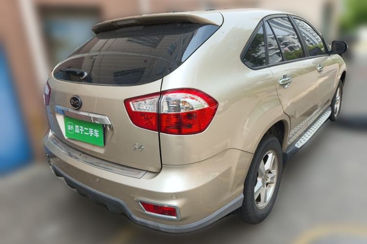 Used BYD S6 2014 2.0L Manual Luxury 5-Seater Rear Right 45 Deg
