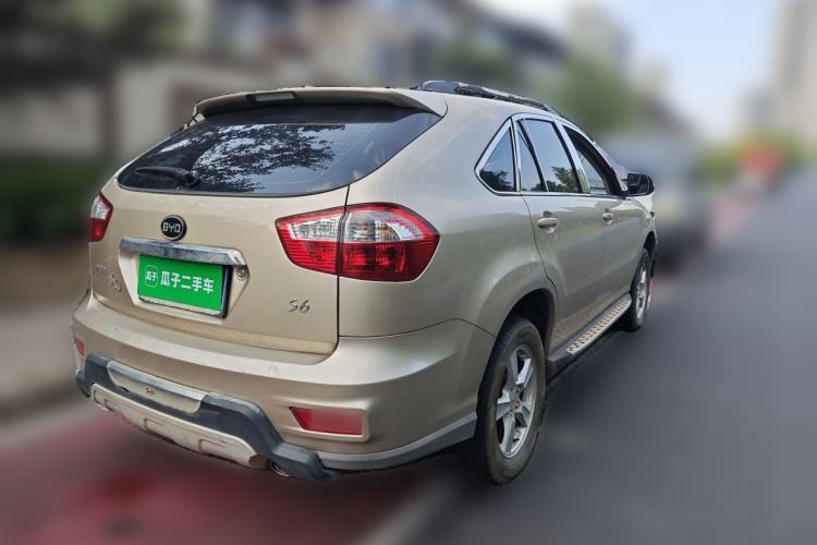 Used BYD S6 2014 2.0L Manual Luxury 5-Seater Rear Right 45 Deg
