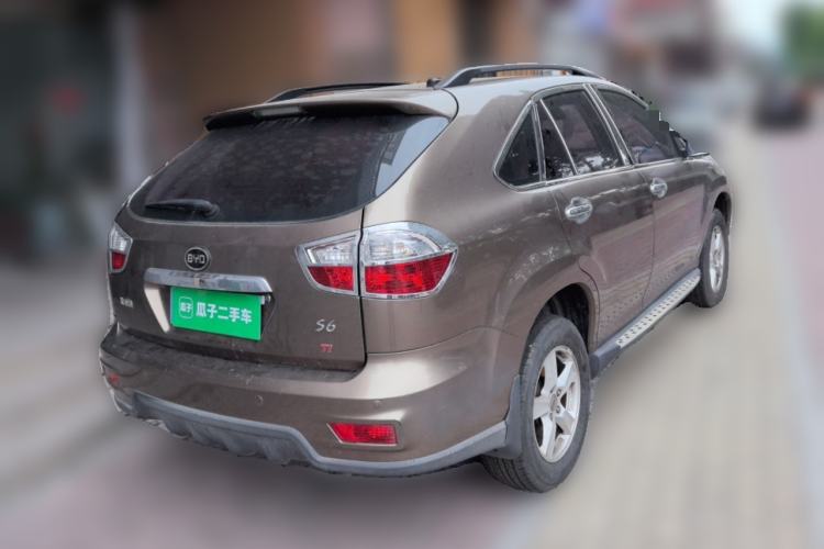 Used BYD S6 2014 1.5TI Manual Luxury 5-Seater Rear Right 45 Deg