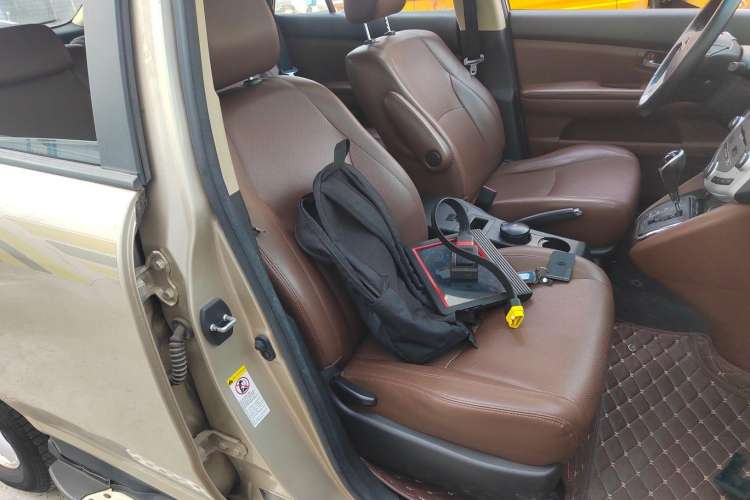 Used BYD S6 2014 2.4L Automatic Prestige 5-Seater Right Front Seat