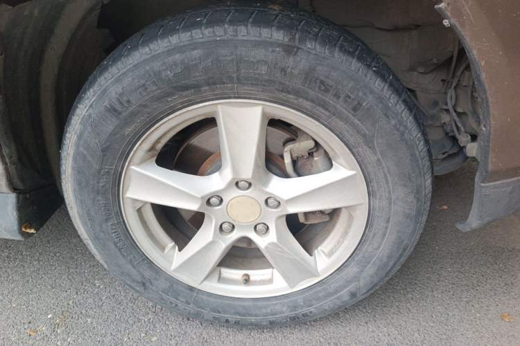 Used BYD S6 2014 1.5TI Manual Luxury 5-Seater Right Front Wheel Hub