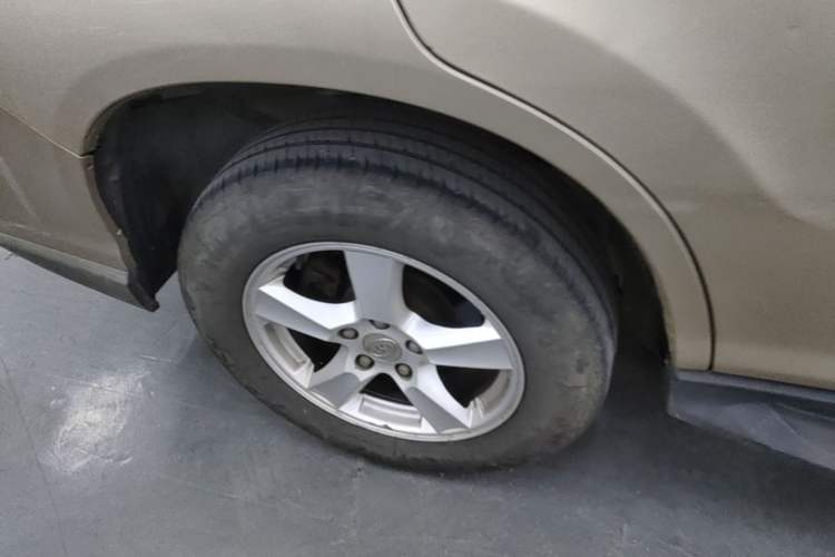 Used BYD S6 2014 2.4L Automatic Prestige 5-Seater Right Rear Wheel Hub