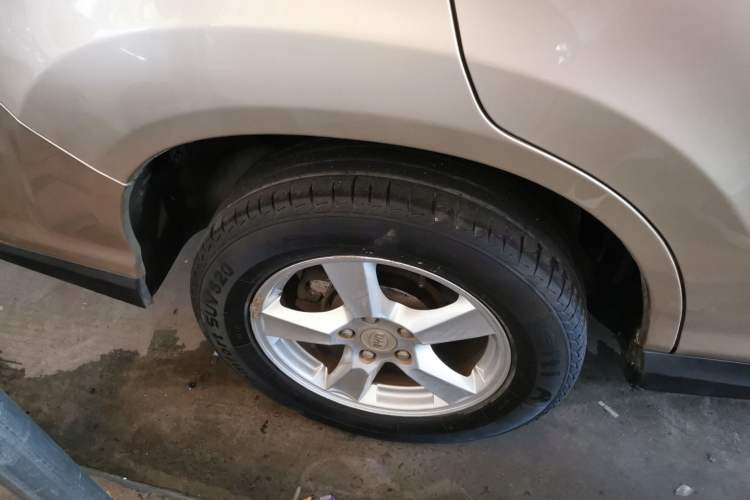 Used BYD S6 2014 1.5TI Manual Luxury 5-Seater Right Rear Wheel Hub