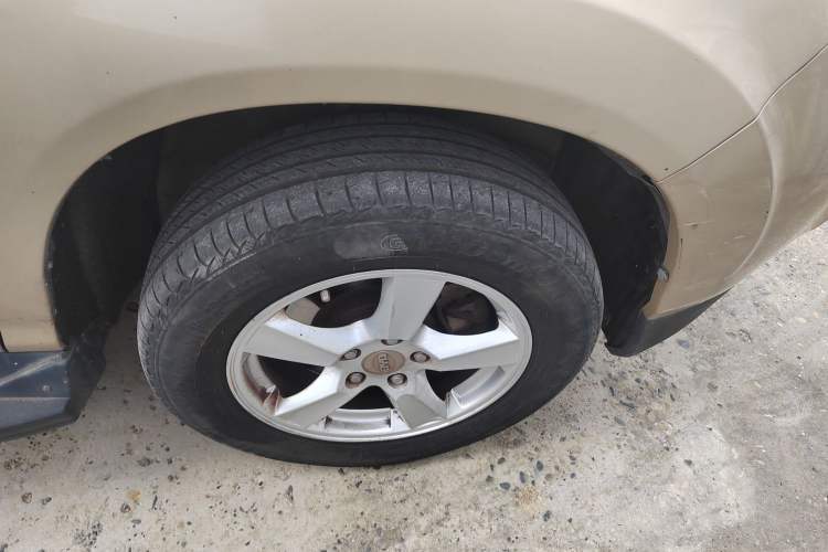 Used BYD S6 2014 2.4L Automatic Prestige 5-Seater Right Rear Wheel Hub