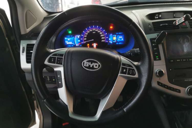 Used BYD S6 2014 1.5TI Manual Luxury 5-Seater Steering Wheel