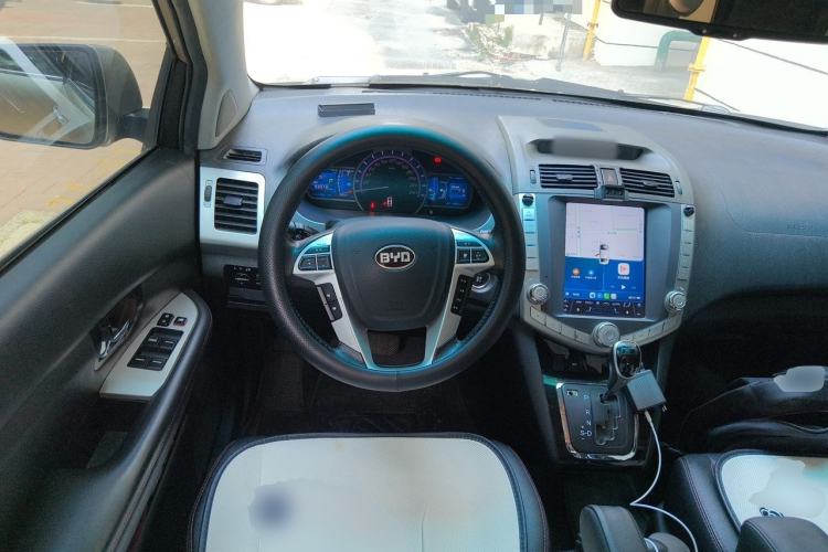 Used BYD S6 2014 2.4L Automatic Prestige 5-Seater Steering Wheel
