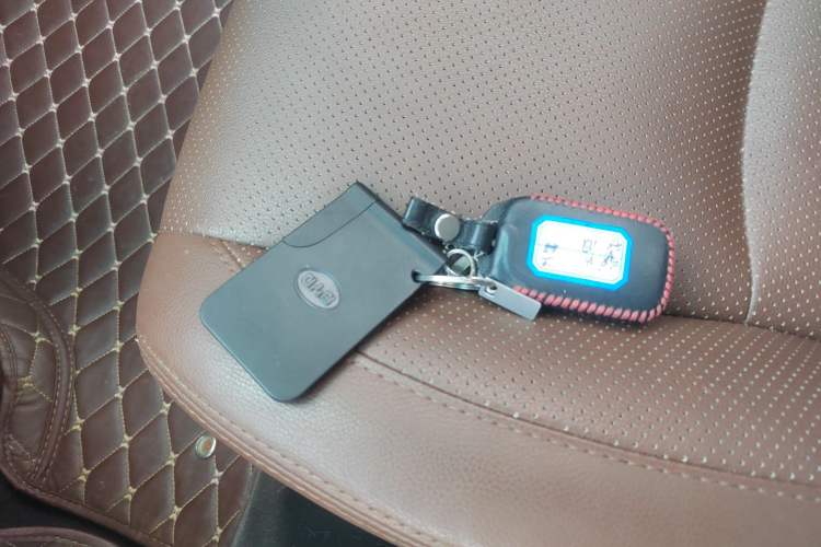 Used BYD S6 2014 2.4L Automatic Prestige 5-Seater Vehicle Key