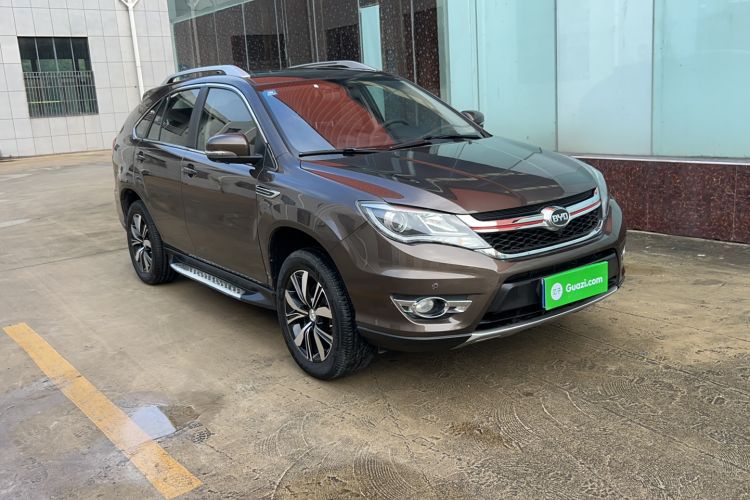Used BYD S7 2017 2.0T Automatic Prestige Edition Exterior 2