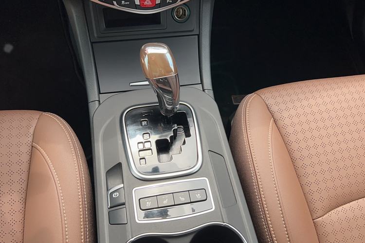 Used BYD S7 2017 2.0T Automatic Prestige Edition Gear Lever