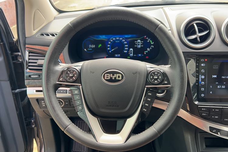 Used BYD S7 2017 2.0T Automatic Prestige Edition Steering Wheel