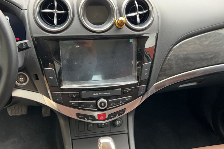 Used BYD S7 2016 2.0T Automatic Flagship Plus Audio And AC Panel