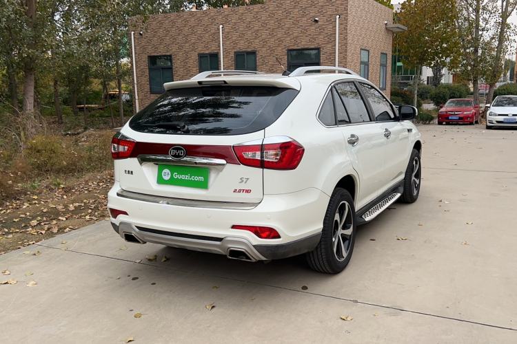 Used BYD S7 2016 2.0T Automatic Flagship Plus Exterior 3
