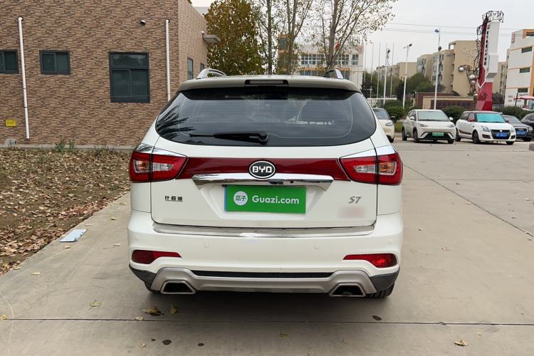 Used BYD S7 2016 2.0T Automatic Flagship Plus Exterior 4