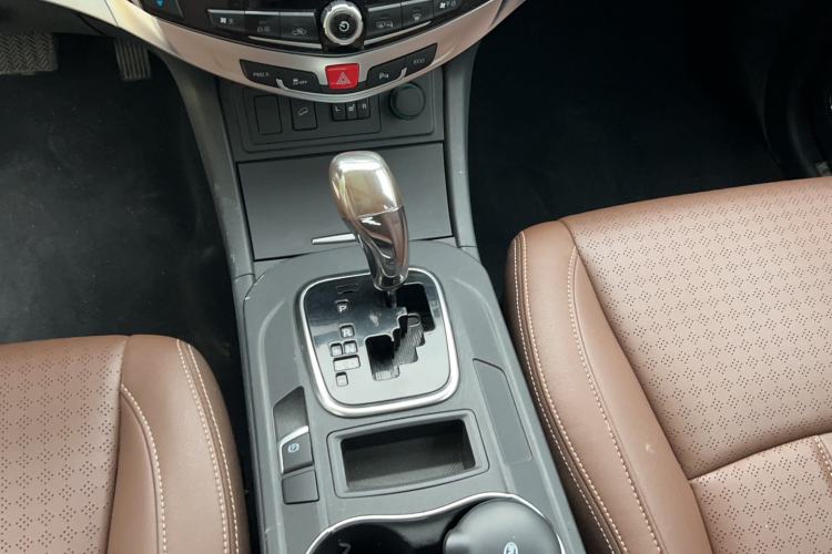 Used BYD S7 2016 2.0T Automatic Flagship Plus Gear Lever