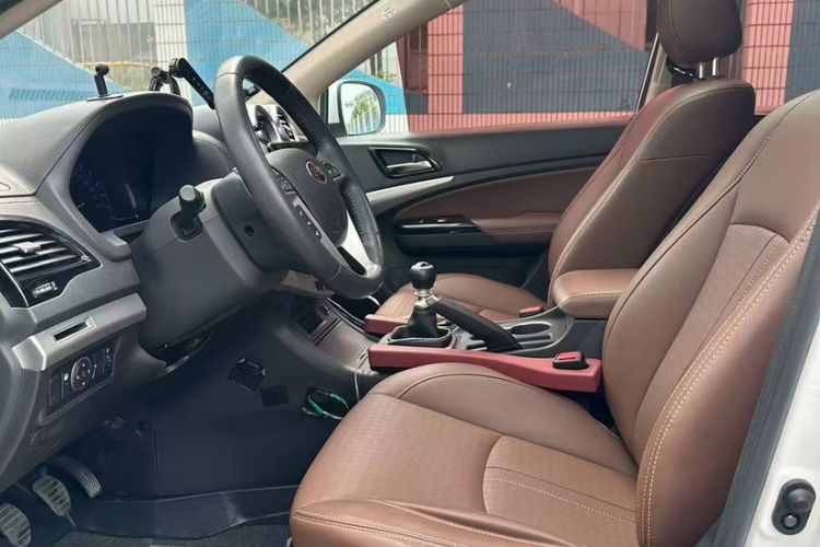 Used BYD S7 2017 1.5T Manual Luxury Model Interior 1