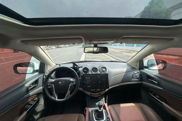 Used BYD S7 2017 1.5T Manual Luxury Model Interior 3