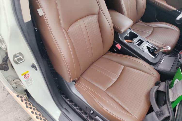 Used BYD S7 2015 2.0T Upgraded Automatic Luxury Version Right Front Seat