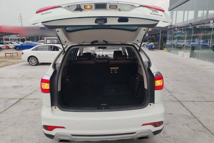 Used BYD S7 2015 2.0T Upgraded Automatic Luxury Version Trunk