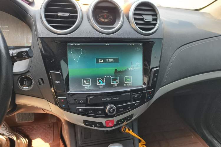 Used BYD S7 2015 2.0T Upgraded Automatic Flagship Version Audio And AC Panel