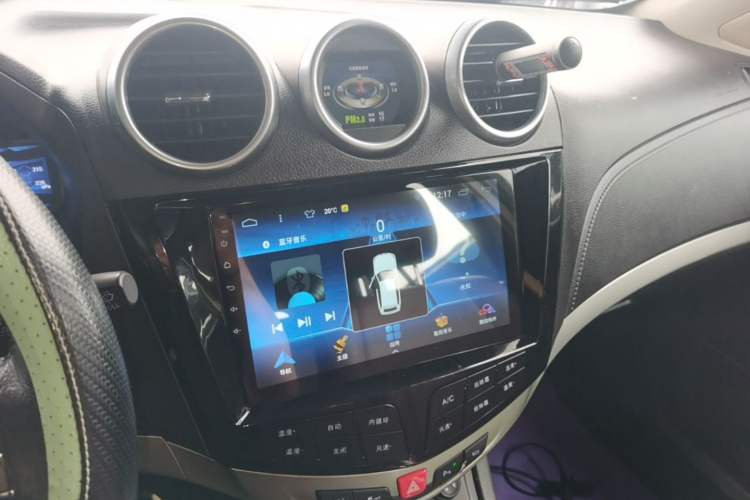 Used BYD S7 2015 2.0T Upgraded Automatic Luxury Version Audio And AC Panel