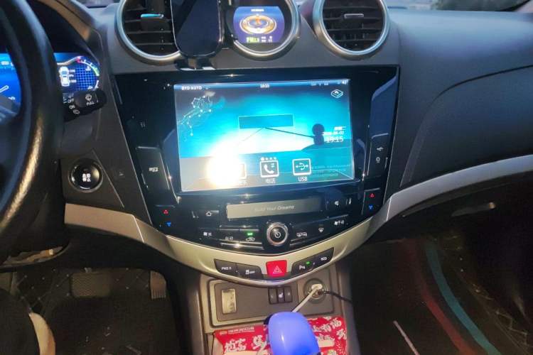 Used BYD S7 2015 2.0T Automatic Flagship Edition Audio And AC Panel