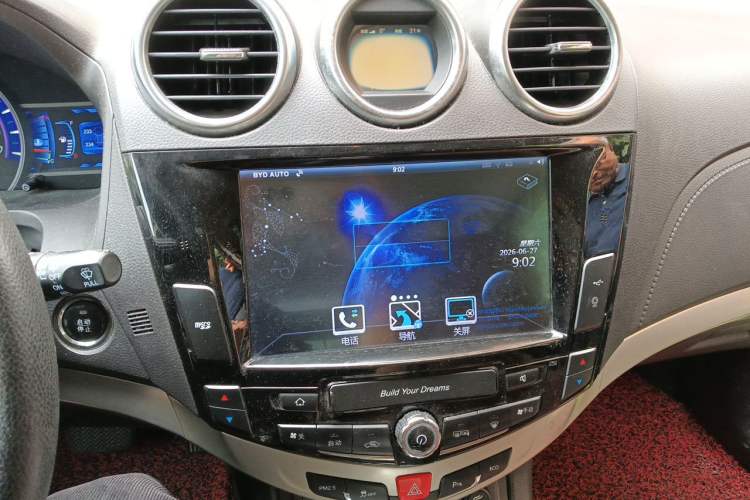 Used BYD S7 2015 2.0T Upgraded Automatic Luxury Version Audio And AC Panel