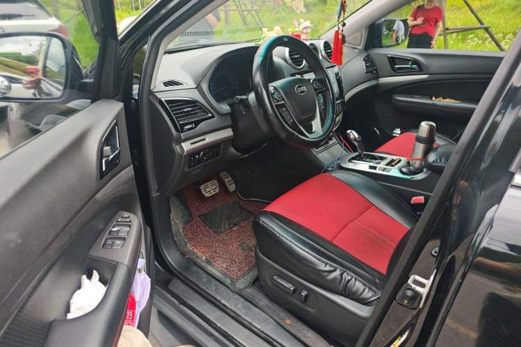 Used BYD S7 2015 2.0T Automatic Prestige Model Driver Seat