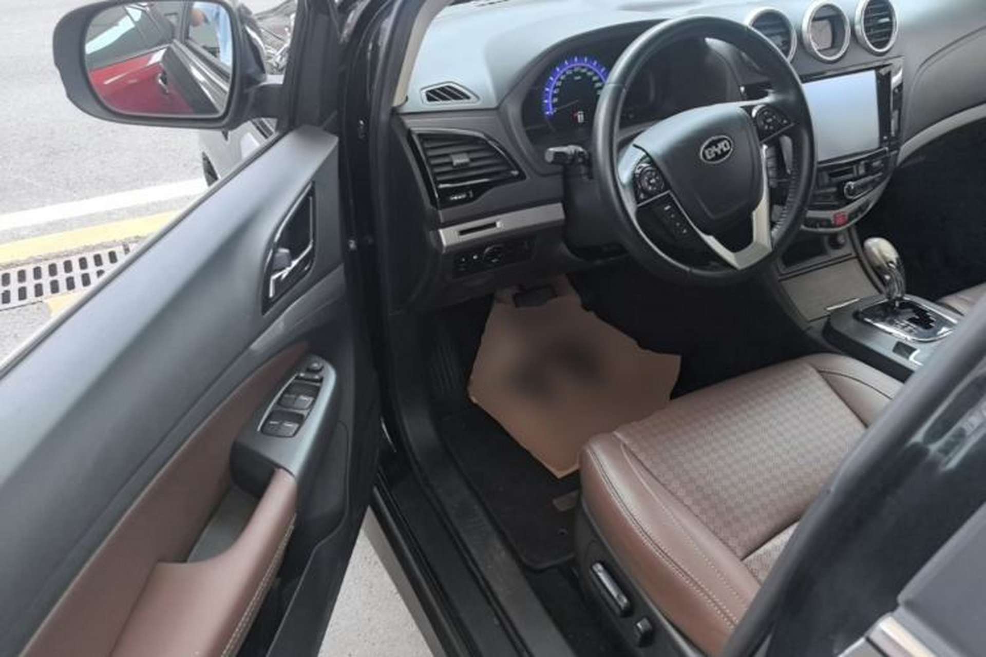 Used BYD S7 2015 2.0T Upgraded Automatic Luxury Version Driver Seat