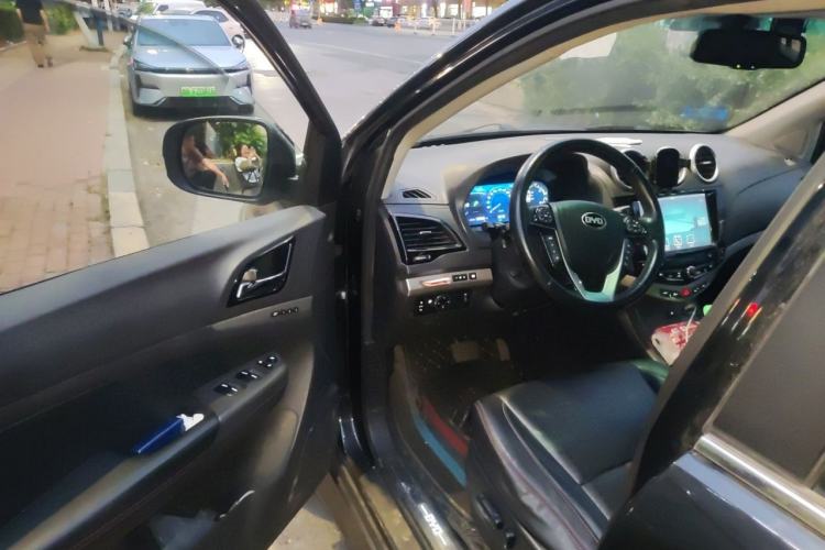 Used BYD S7 2015 2.0T Automatic Flagship Edition Driver Seat