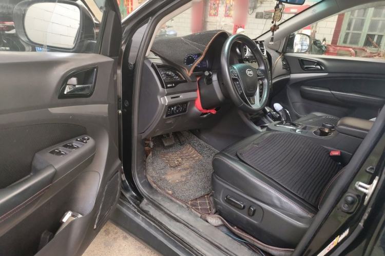 Used BYD S7 2015 2.0T Upgraded Automatic Luxury Version Driver Seat