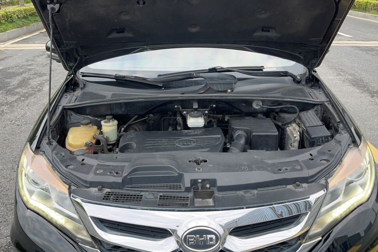 Used BYD S7 2015 1.5T Manual Luxury Model Engine Bay