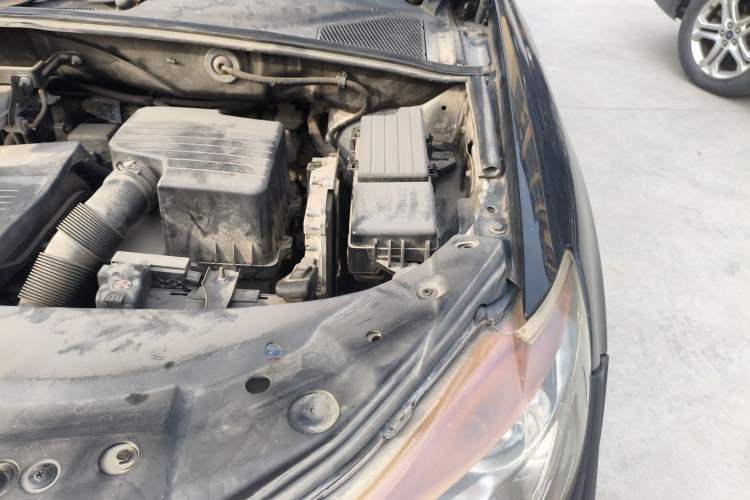Used BYD S7 2015 1.5T Upgraded Manual Luxury Model Engine Bay Left