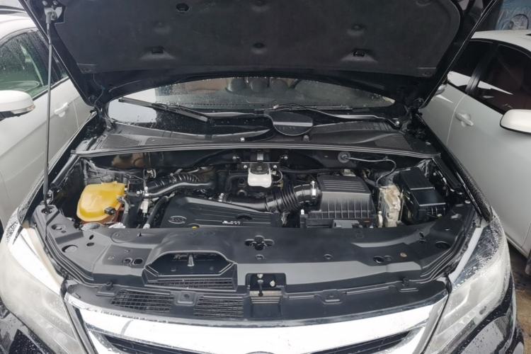 Used BYD S7 2015 2.0T Upgraded Automatic Luxury Version Engine Bay