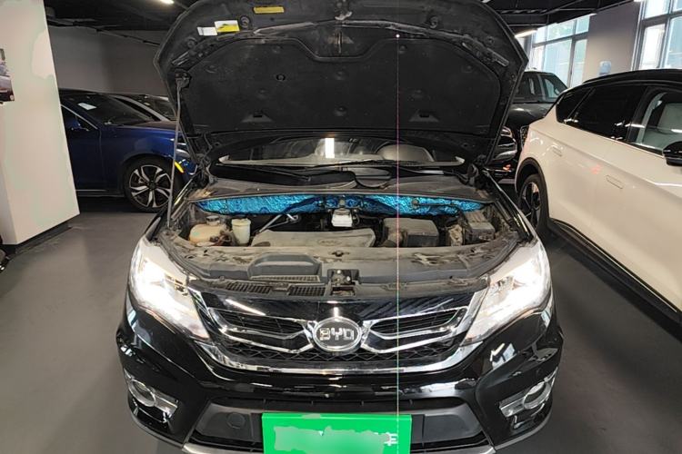 Used BYD S7 2015 1.5T Upgraded Manual Luxury Model Engine Bay