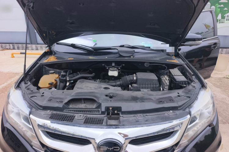 Used BYD S7 2015 2.0T Upgraded Automatic Flagship Version Engine Bay