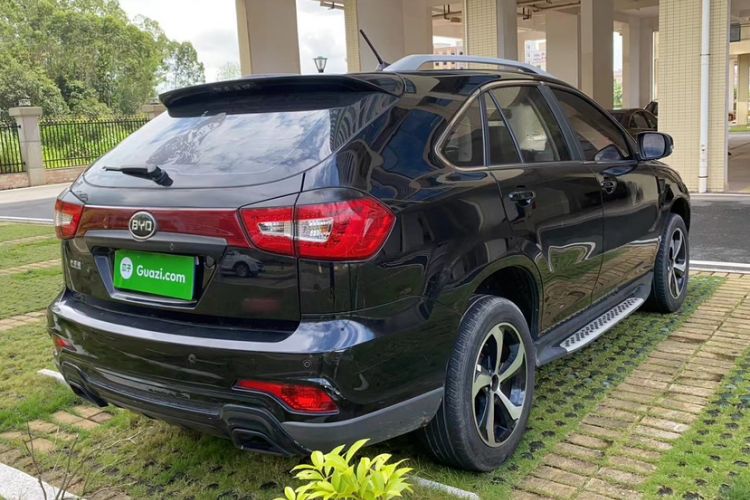 Used BYD S7 2015 2.0T Upgraded Automatic Luxury Version Exterior 3