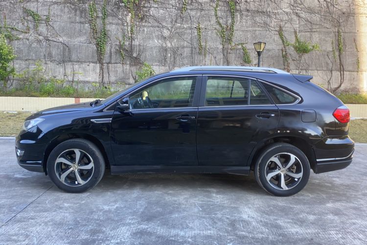 Used BYD S7 2015 2.0T Upgraded Automatic Luxury Version Exterior 5
