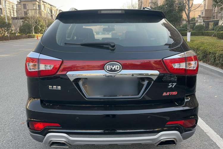 Used BYD S7 2015 2.0T Upgraded Automatic Luxury Version Exterior 7