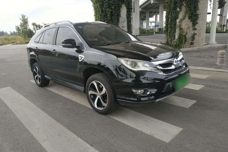 Used BYD S7 2015 2.0T Automatic Prestige Model Front Right 45 Deg