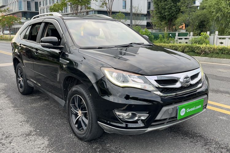 Used BYD S7 2015 1.5T Manual Luxury Model Front Right 45 Deg