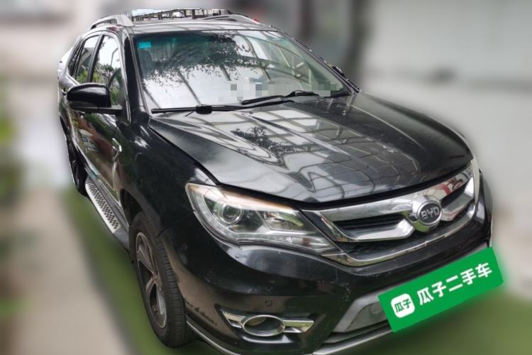 Used BYD S7 2015 2.0T Automatic Flagship Edition Front Right 45 Deg