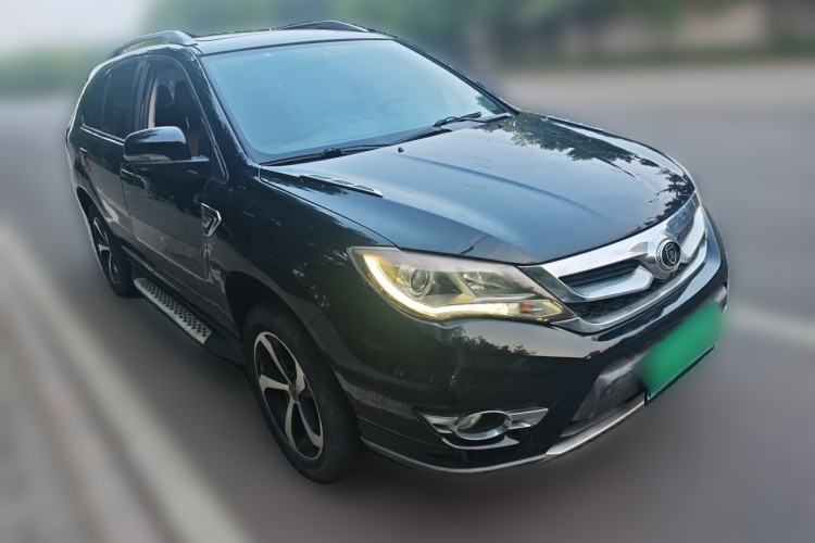 Used BYD S7 2015 2.0T Automatic Flagship Edition Front Right 45 Deg
