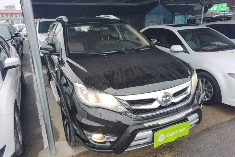 Used BYD S7 2015 2.0T Upgraded Automatic Luxury Version Front Right 45 Deg