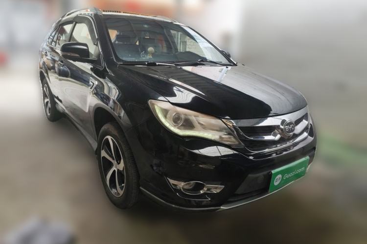 Used BYD S7 2015 2.0T Upgraded Automatic Luxury Version Front Right 45 Deg