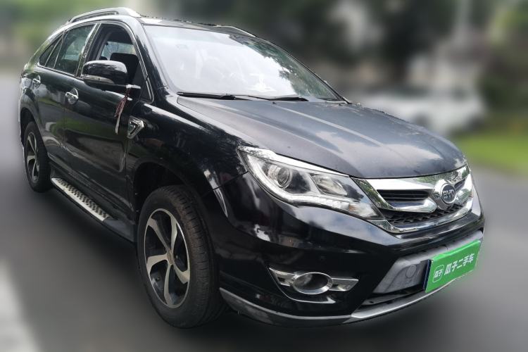 Used BYD S7 2015 2.0T Automatic Flagship Edition Front Right 45 Deg