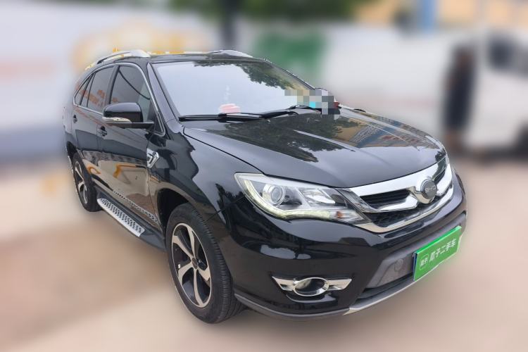 Used BYD S7 2015 2.0T Upgraded Automatic Flagship Version Front Right 45 Deg