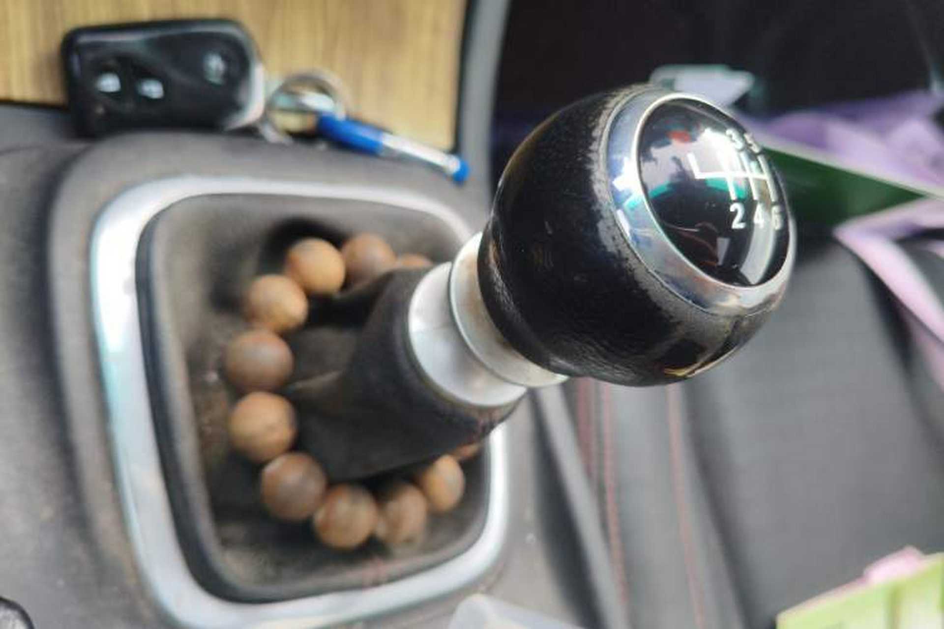 Used BYD S7 2015 1.5T Upgraded Manual Luxury Model Gear Lever