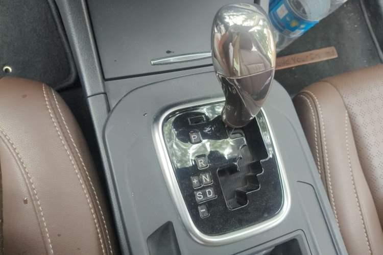 Used BYD S7 2015 2.0T Upgraded Automatic Flagship Version Gear Lever